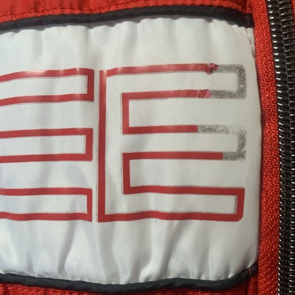 Kids size 7 Reebok zip up puffer vest - Picture 4 of 4